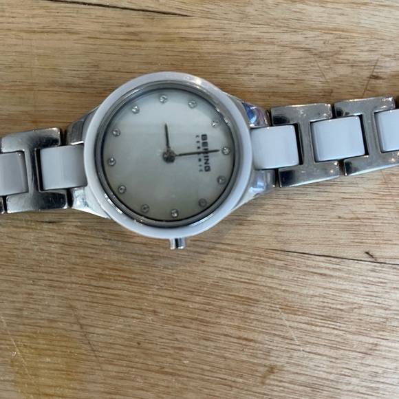 Ladies BERING Ceramic Watch. - Picture 2 of 2